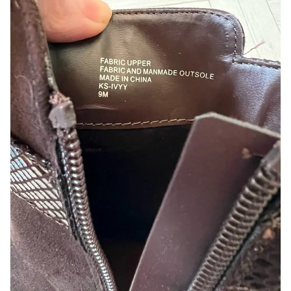 Karen Scott brown fabric suede upper w/ snake print ankle boots w/ gold accent 9 - Picture 4 of 8